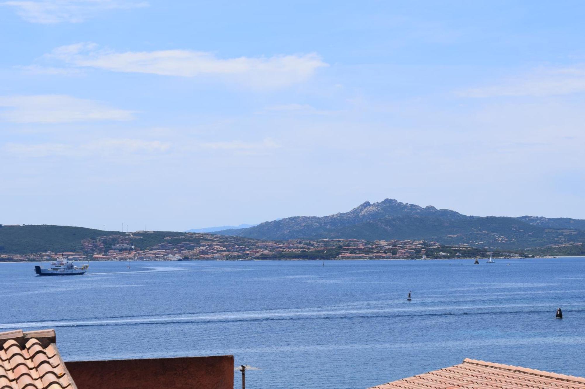 Appartamento Vista Mare A La Maddalena المظهر الخارجي الصورة